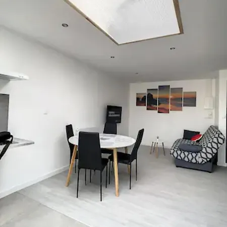 Grand T2 Jardin Wifi Parking Proche Gare