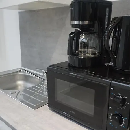 Grand T2 Jardin Wifi Parking Proche Gare